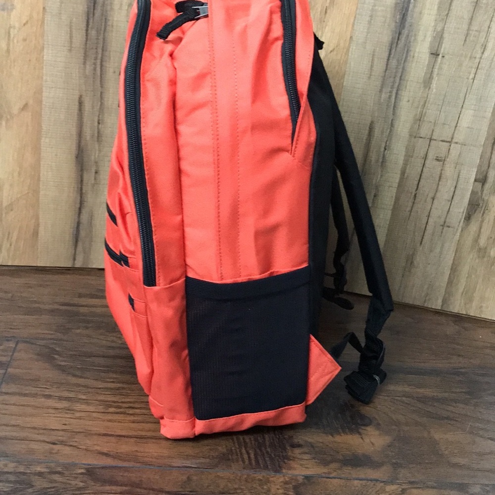 VANS BACKPACK 🎒 BRAND NEW - Picture 3 of 10